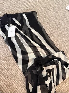 Balmain Black and White Zebra Print Pareo